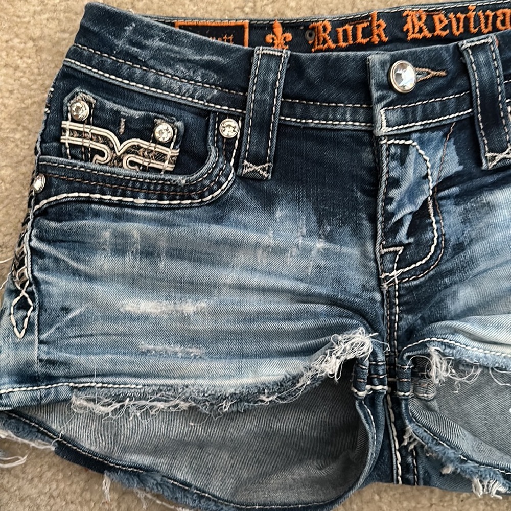 Rock Revival Denim Shorts - Picture 3 of 3